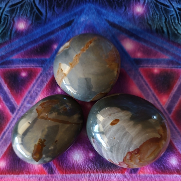 Polychrome Jasper Palm Stone - Picture 3 of 5